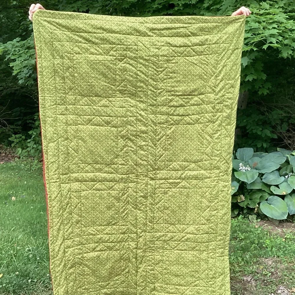 NWT. Hand Crafted Poppies in the Field Quilt